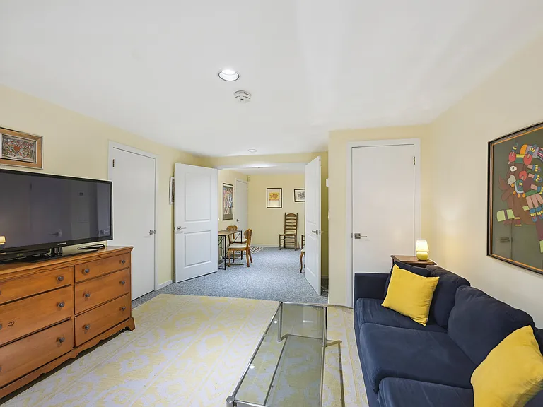 32 S Beach Rd — Photo 17