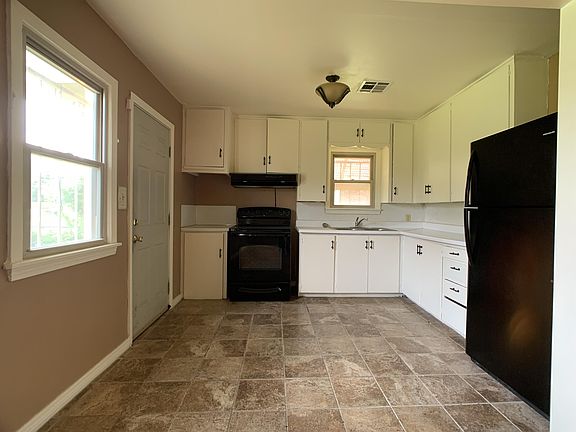 5th image of 1412 NE 43rd St
