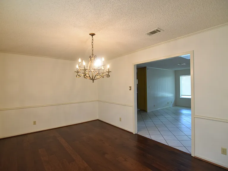 10920 Hartrick Bluff Rd — Photo 11