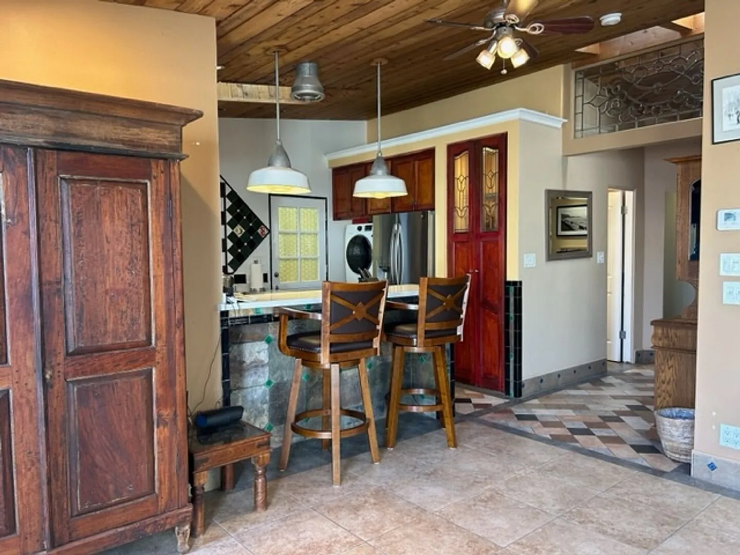 2 Bedroom + 1 Bathroom Bungalow | Sunsets And Sand | Hollywood Beach | Furnished — Photo 4