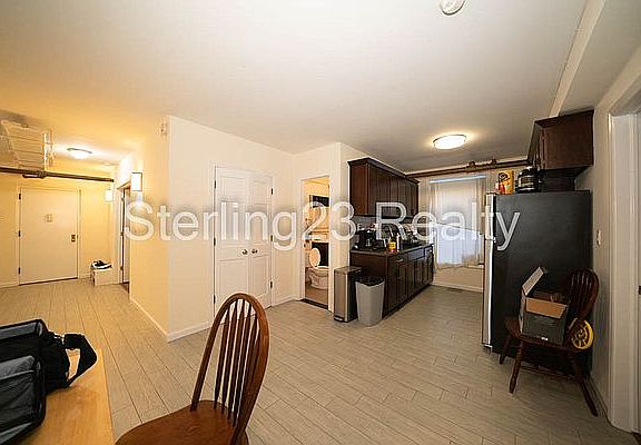 4th image of 24-25 28th St #Ll