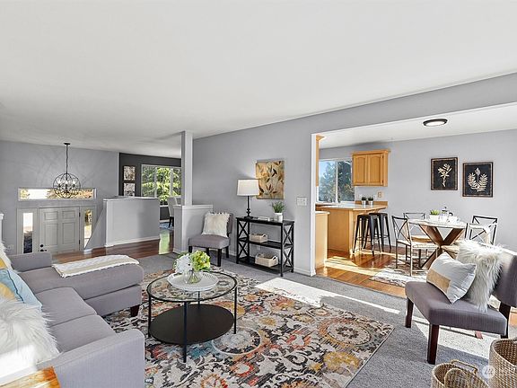 4th image of 12903 86th Avenue NE