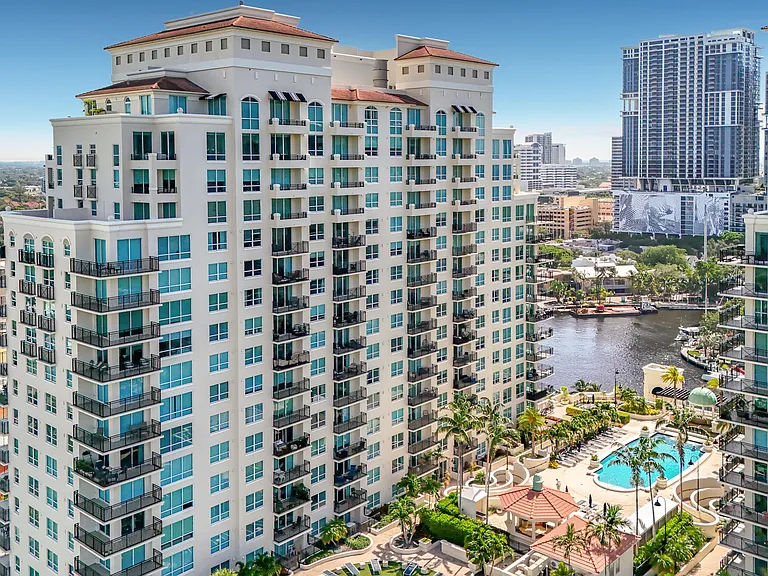 610 W Las Olas Blvd #1819N — Photo 85