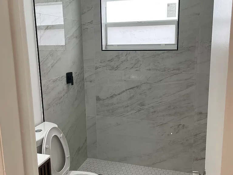 240 NW 59th Ave — Photo 4