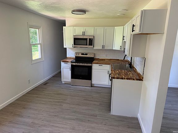 3rd image of 509 Jackson Heights Rd