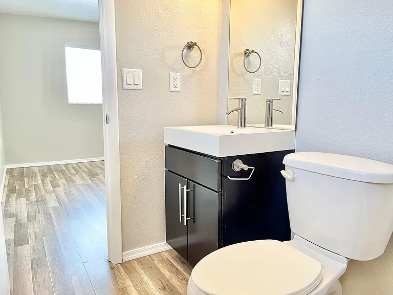 4127 N 9th Ave #6 — Photo 34