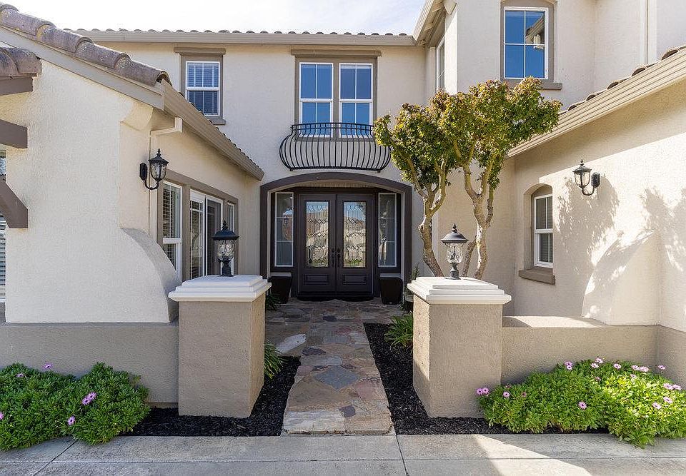 895 Via Vaquero Norte, San Juan Bautista, CA 95045 Zillow