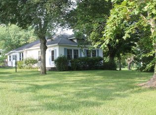 2950 Chautauqua Rd, Carbondale, IL 62901