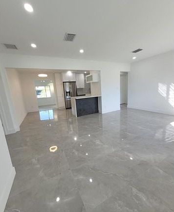 2nd image of 6041 SW 17th St
