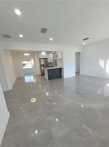 6041 SW 17th St — Photo 10
