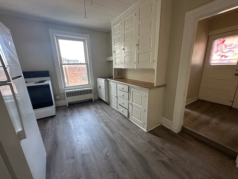 610 Church St #2S — Photo 4