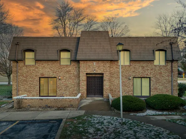 625 Country Club Dr APT E1, Newark, OH 43055
