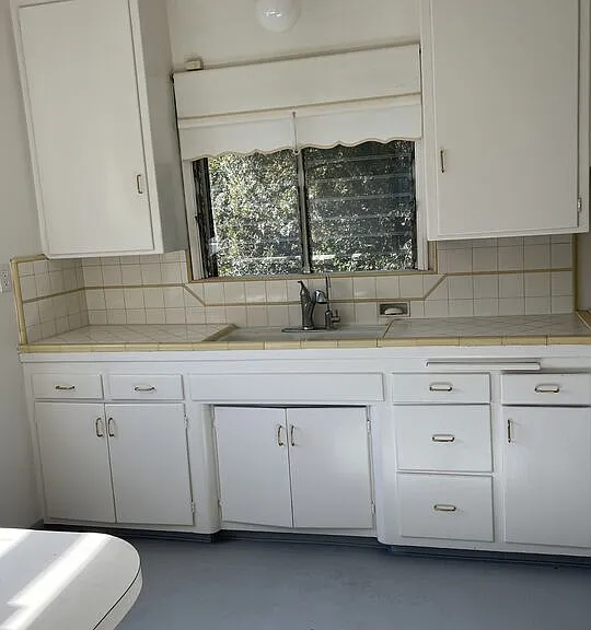 2625 Cardiff Ave — Photo 11