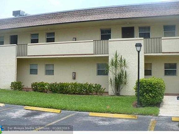 2nd image of 5535 Lakewood Cir N APT 314