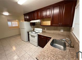 9866 Bancroft Ave, Oakland, CA 94603