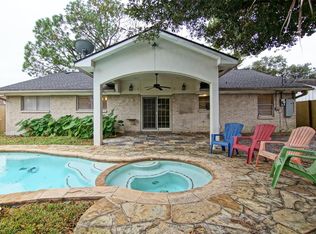 5802 Ariel St, Houston, TX 77074