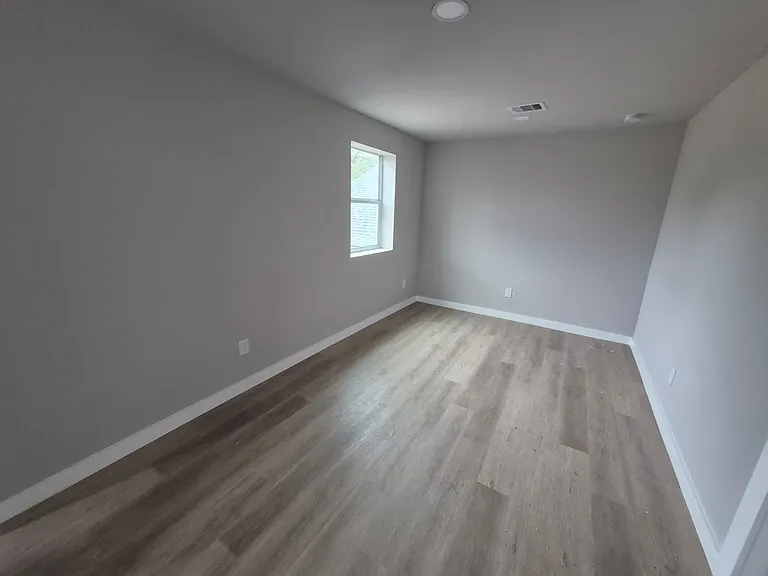 1519 McKee St #3 — Photo 7