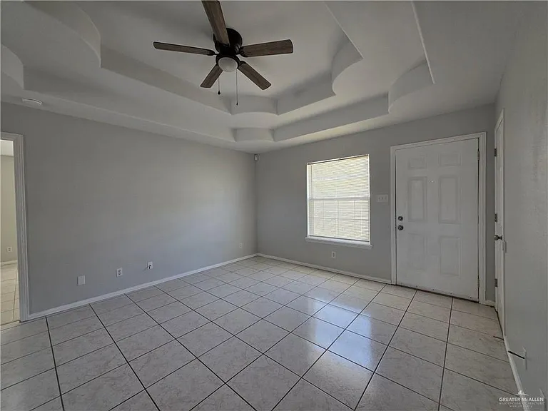 700 Sandpiper Ave — Photo 4
