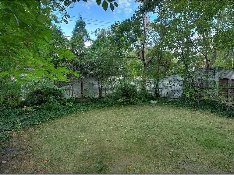 2282 Grandview Ave — Photo 24