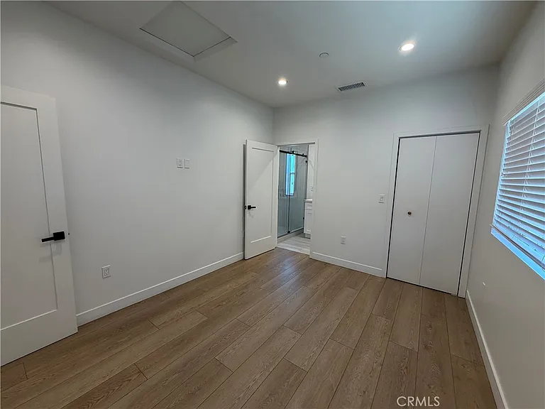 8437 Calvin Ave — Photo 12