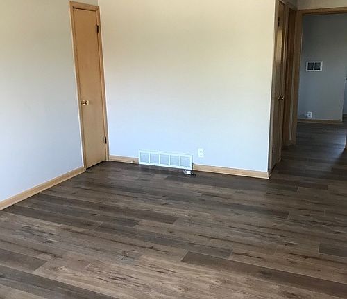 4th image of 1821 E Howard Ave #4