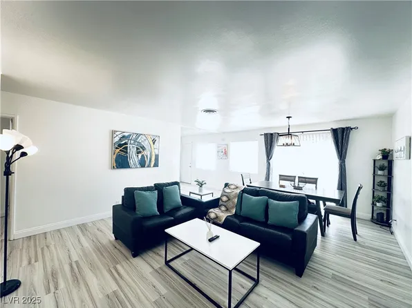 5821 Marka Dr, Las Vegas, NV 89108