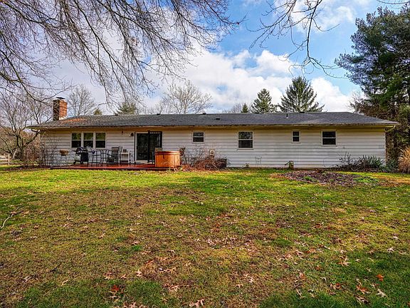 3rd image of 13523 Carriage Ln NW