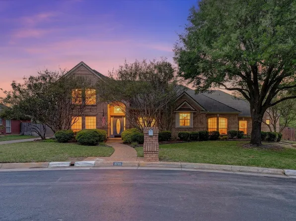 2701 Massachusetts Bay Dr, Arlington, TX 76001