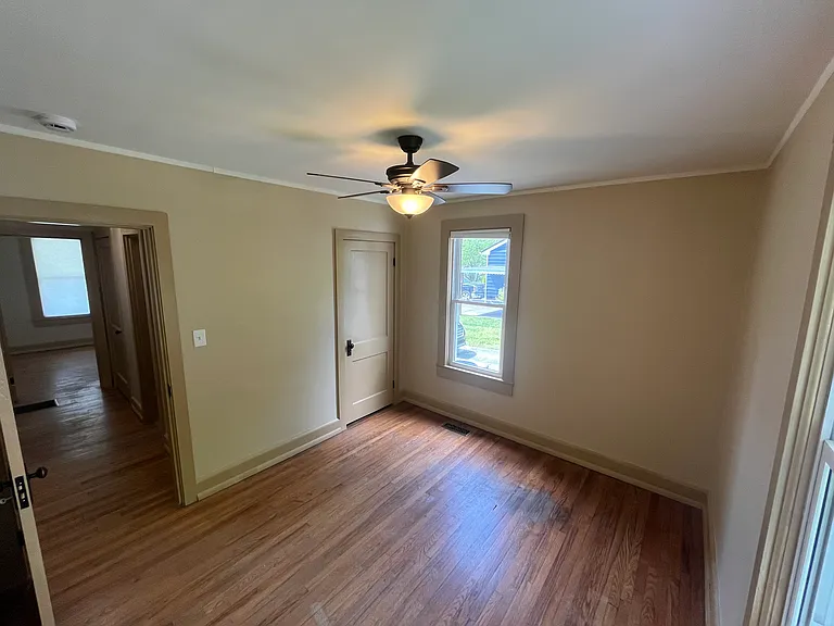 5030 Fowler Ln — Photo 7