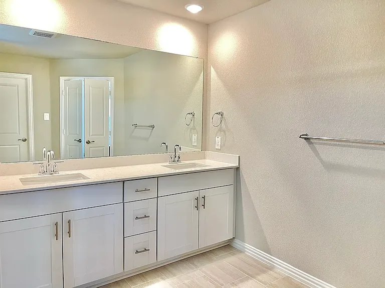 2624 Wellington Ln — Photo 15