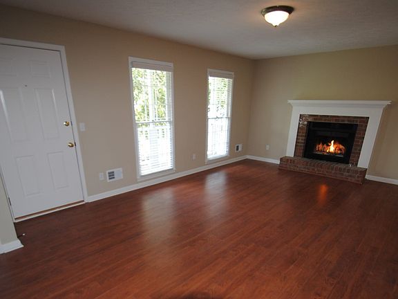 3rd image of 1329 Millstream Trl