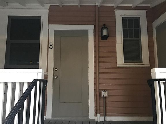 3rd image of 214 W Hyde Park Pl APT 4