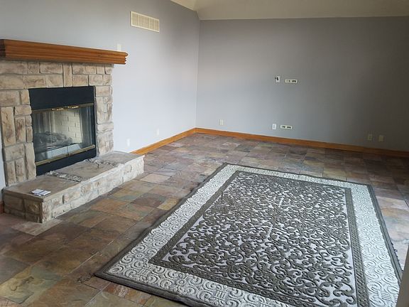 2nd image of 15516 Foster St