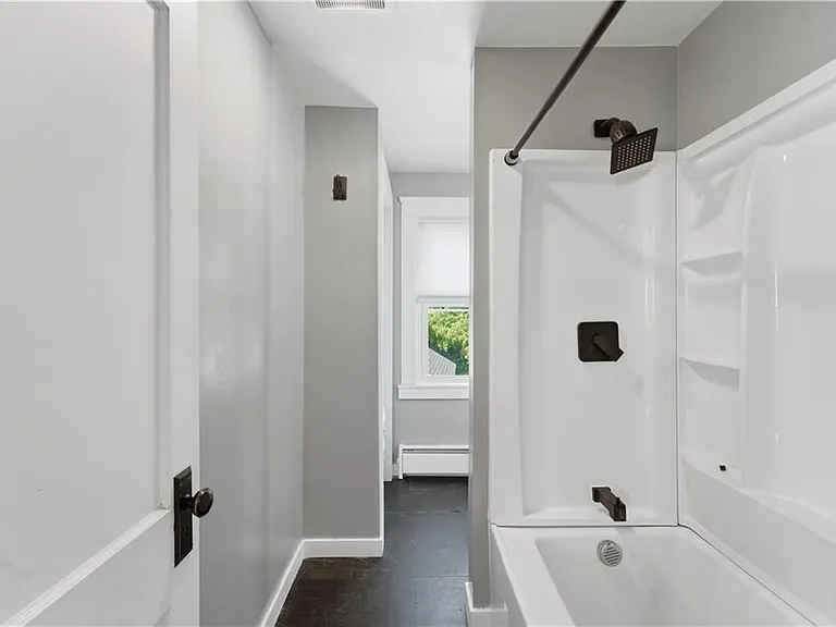 33 Laura St #2 — Photo 13