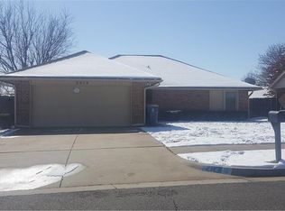 2414 N Countrywood Ln, Edmond, OK 73012