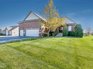 2924 N Rough Creek Rd, Derby, KS 67037