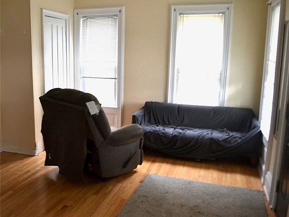3rd image of 20 Reynolds Ave