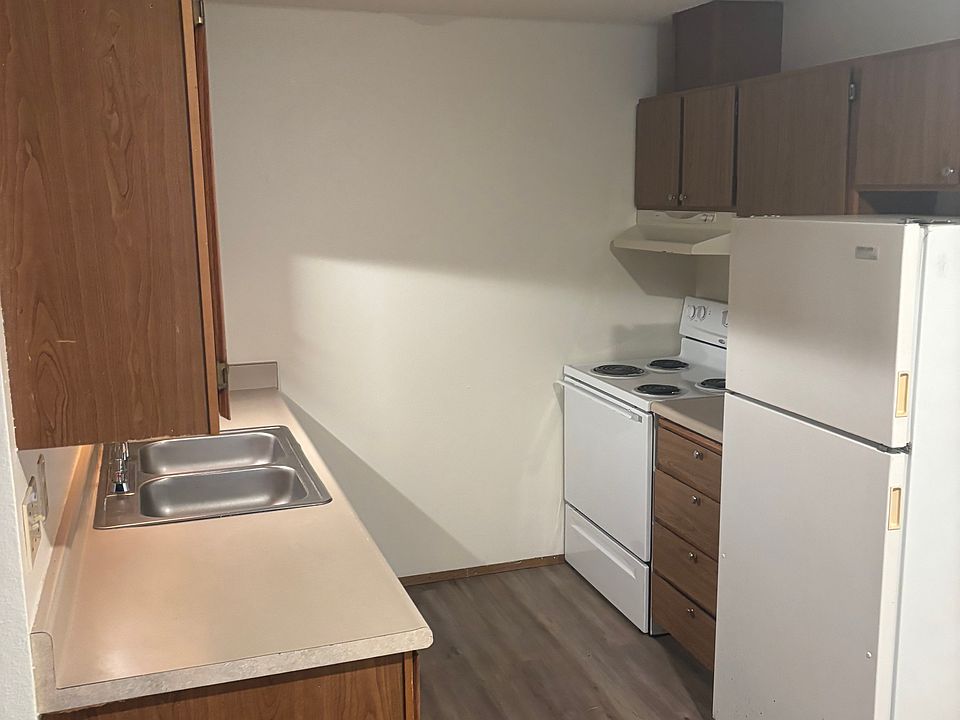 2nd image of 6225 Lakewood Dr W #179