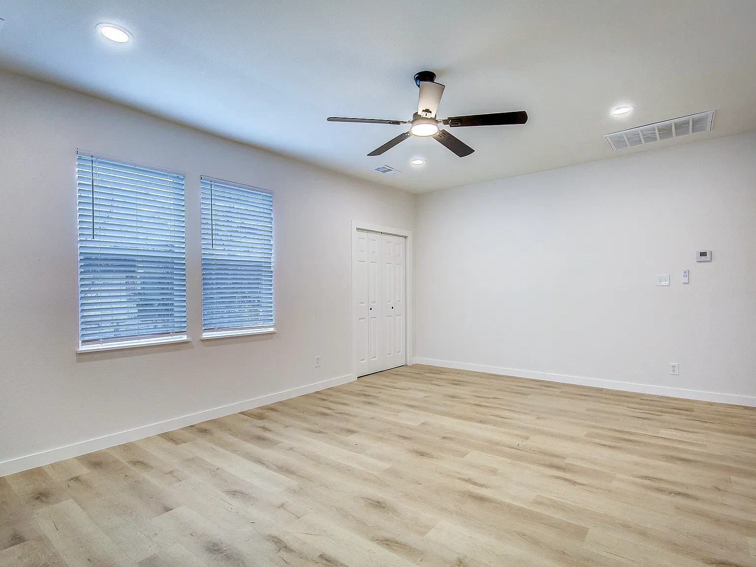 3 bed, 1730 sqft, $2,200 — Photo 2