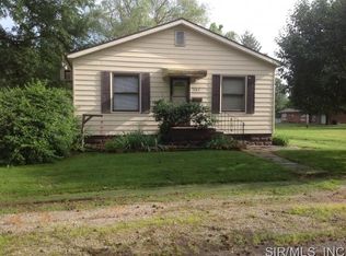 302 W Baker St, Gillespie, IL 62033