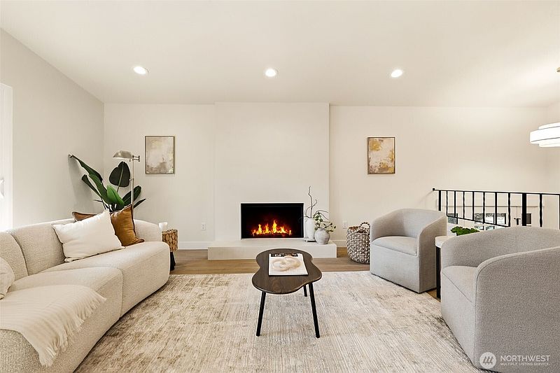 5th image of 12544 25th Avenue NE