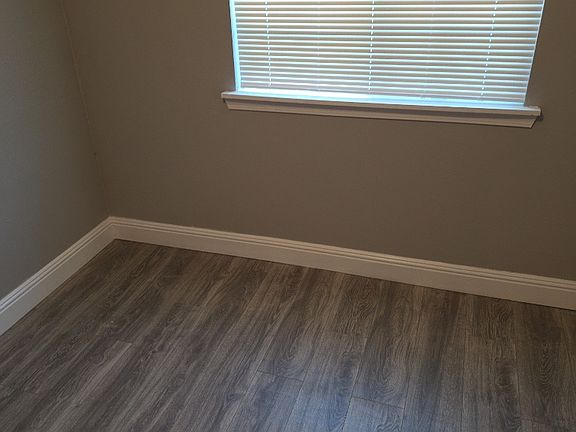 4th image of 2217 El Camino Ave