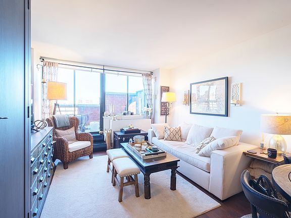 4th image of 225 W 83rd St APT 17K