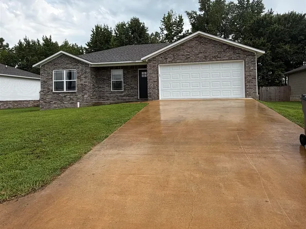 108 Formon Dr, Paragould, AR 72450