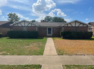 2325 Phoenix Dr, Garland, TX 75040