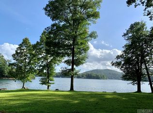 306 Island Point Rd, Lake Toxaway, NC 28747