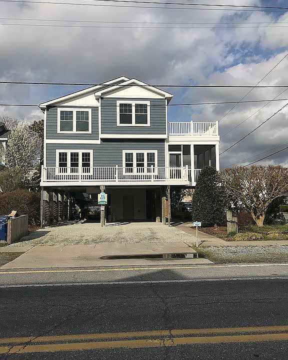 1st image of 200 Hollywood St