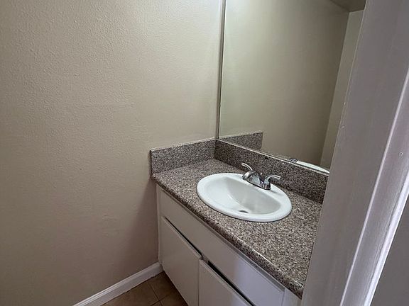5th image of 349 Camarillo St APT C