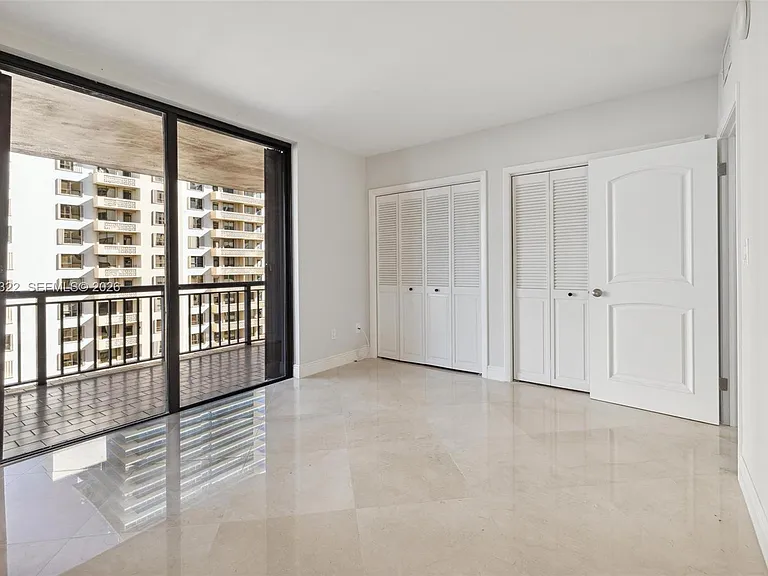 10175 Collins Ave #907 — Photo 16