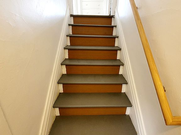 4th image of 414 Fuller Ave SE #2